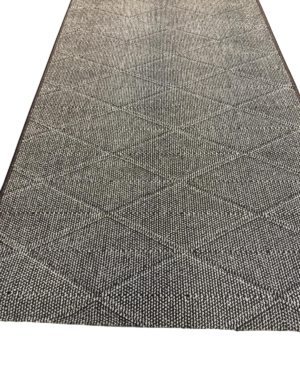 Polar 702 tummanruskea käytävämatto leveys 100 cm