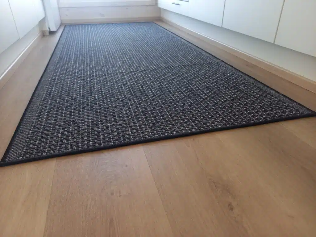 Image #1 from Johanna