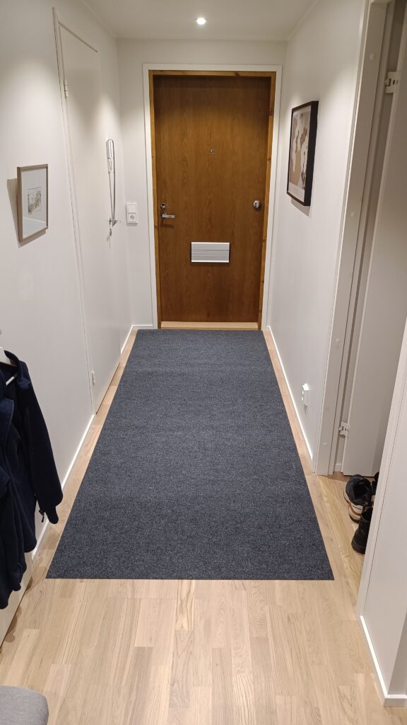 Image #1 from Niklas